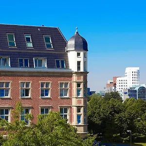5* Aparthotel The Red