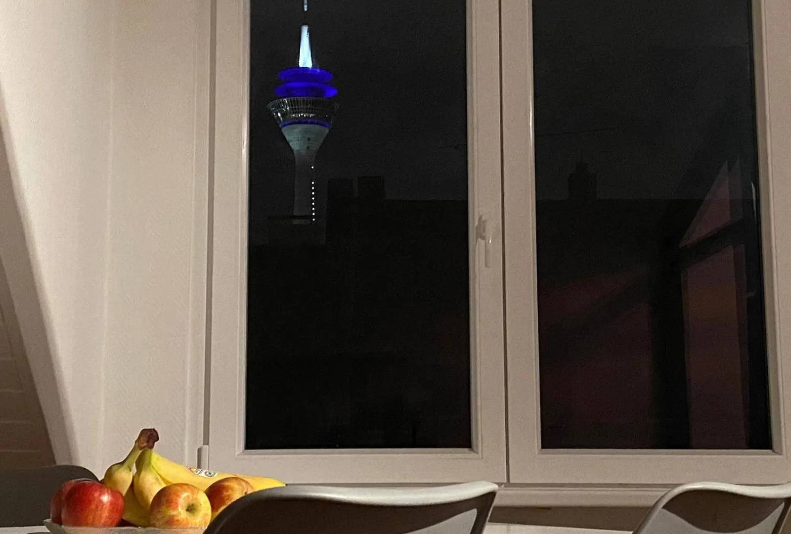 Cosy & Central Flat Near Duesseldorf Center Apartment